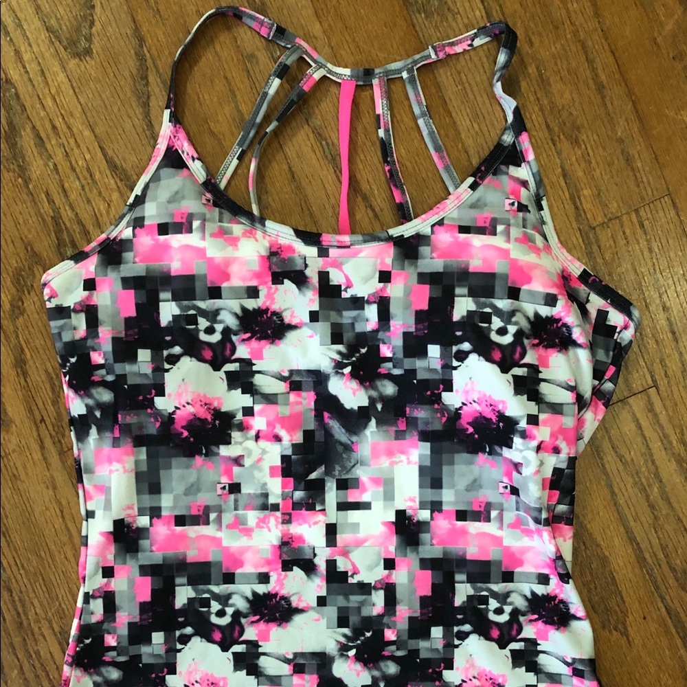 Médium caged back work Out Top